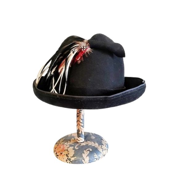 Vintage Accessories - 1960s Black Vintage Men's Look Fedora Style Formed Felt Hat Feathers Brimmed